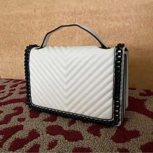 White Chained Aldo Purse LIKE NEW